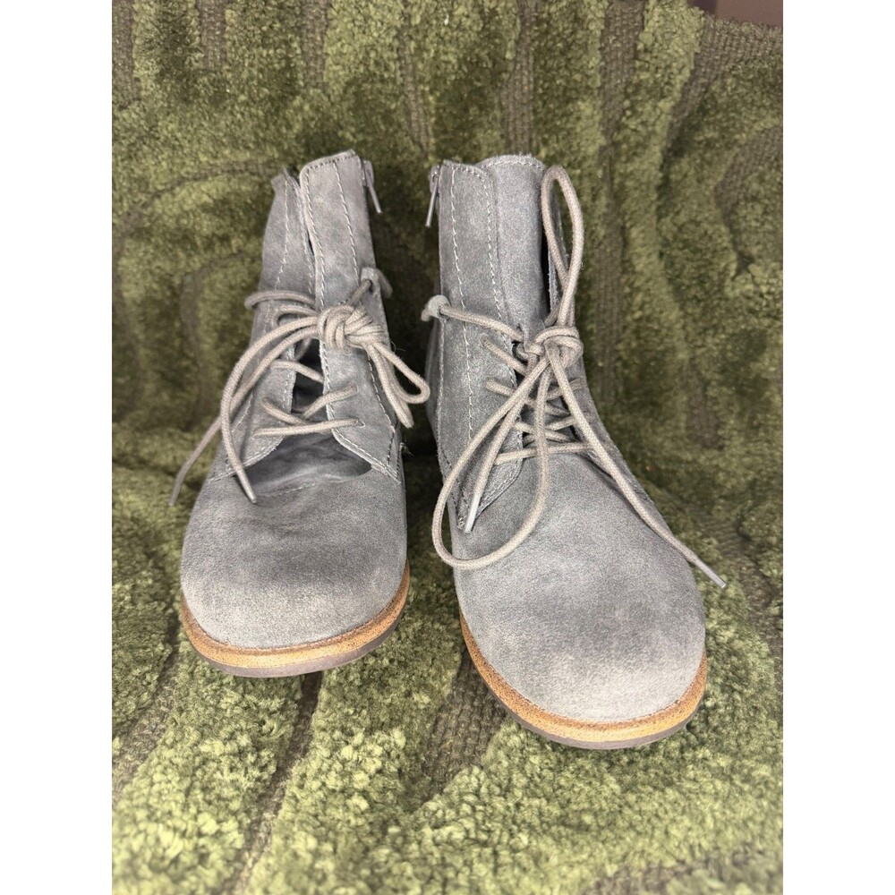 Earth Origins Women’s Ankle Boots Size 7 W Charcoal Suede Lace Up Side Zip